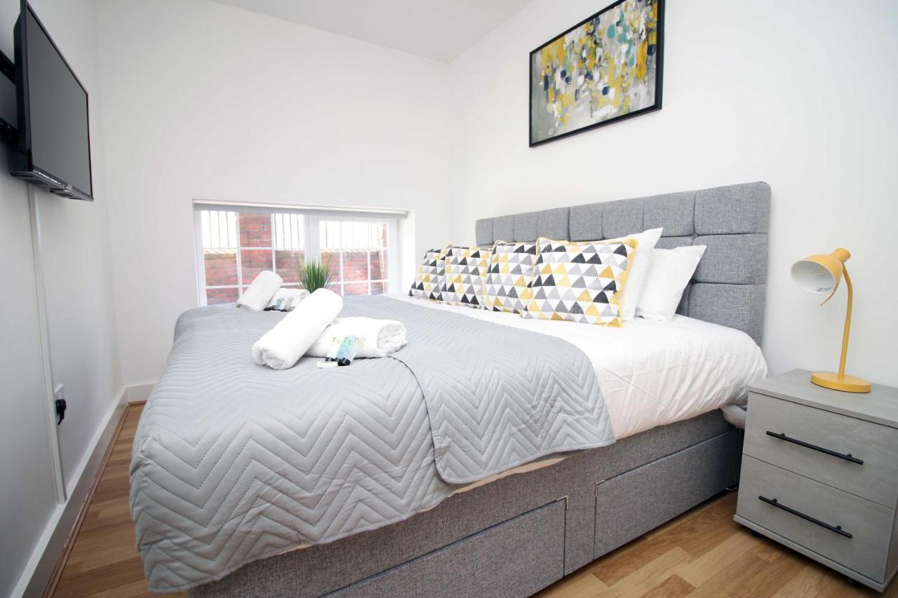 St Thomas Loft Views By Ssw - 2Br, Parking, Sleeps 4, Easy Access To City Centre, Marina, Beach And M4 Суонзи Екстериор снимка